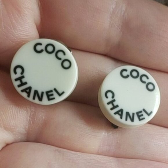 Chanel COCO Clip On Earrings Black and White Cruise COCO đ¤đ¤ - Picture 3 of 14